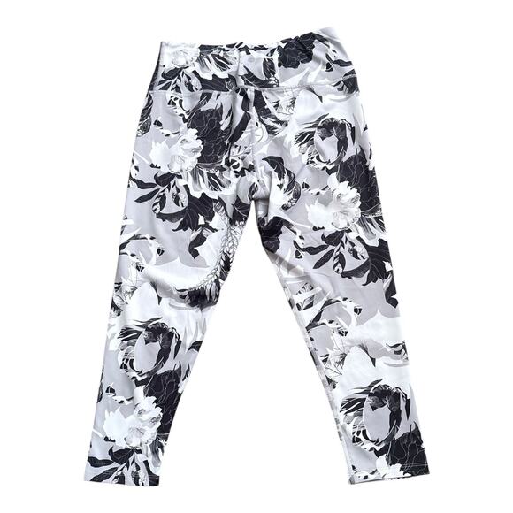 APANA Womens Size Medium Floral Cropped Athletic Workout Yoga Leggings Pants - Picture 2 of 6